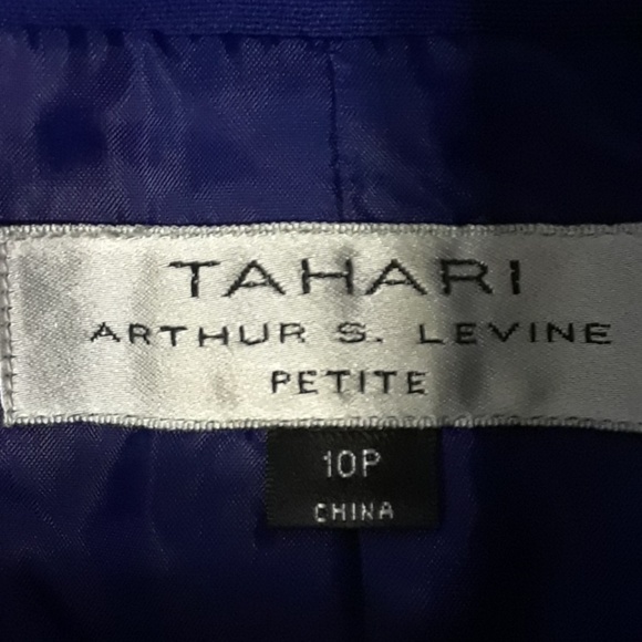 Adorable sky blue Tahari jacket, size 10P - Picture 4 of 6